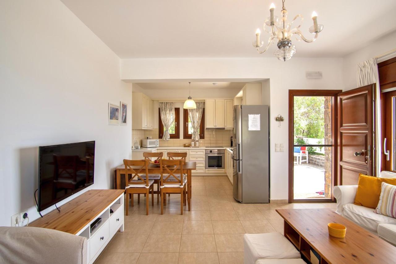 Almyra Villas أكسيروكامبوس المظهر الخارجي الصورة