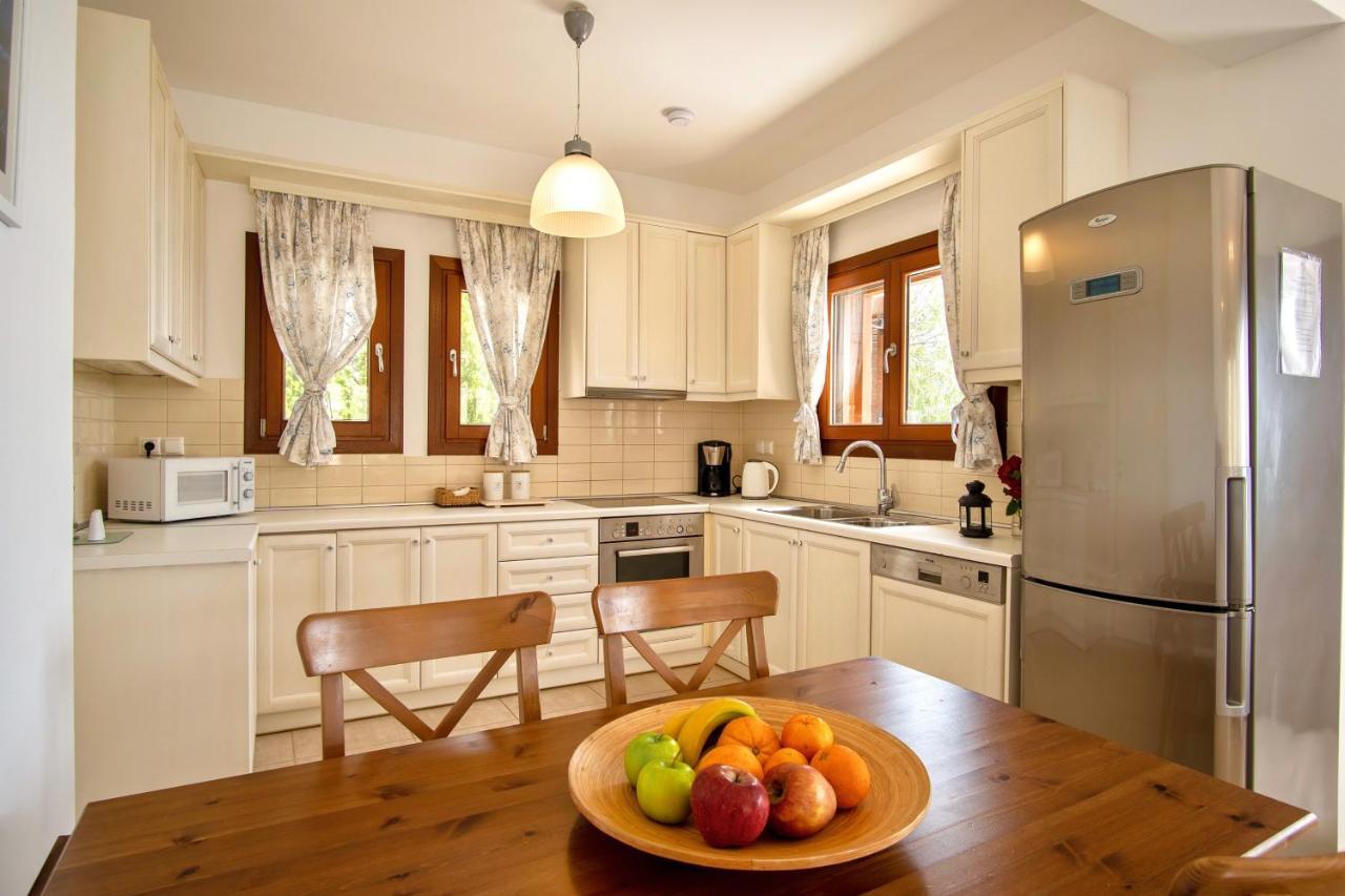 Almyra Villas أكسيروكامبوس المظهر الخارجي الصورة